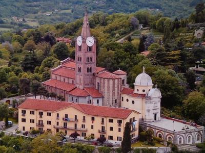 Una Passeggiata A La Basilica Di San Maurizio Di Pinerolo Hotel 